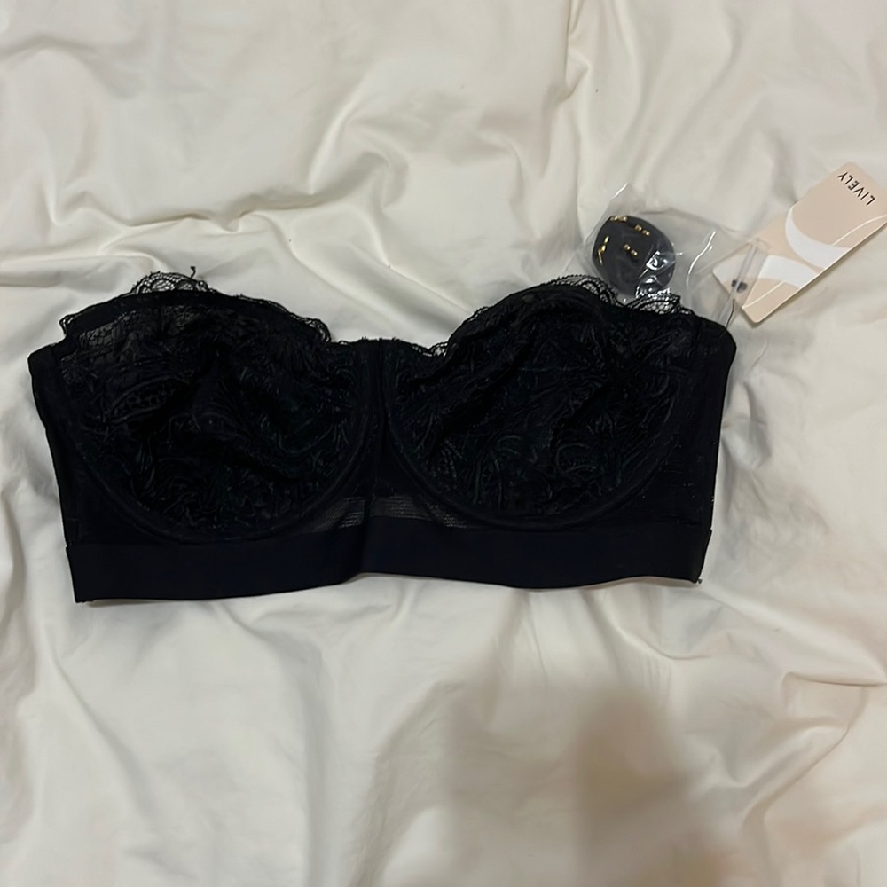 NWT Lively Black Strapless Unlined Lace Bra